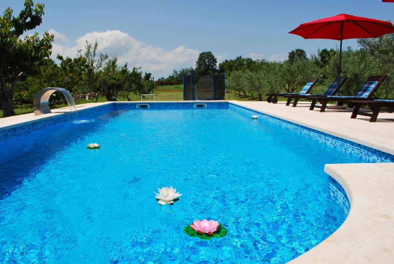 Villa Dorina Barban Exterior photo