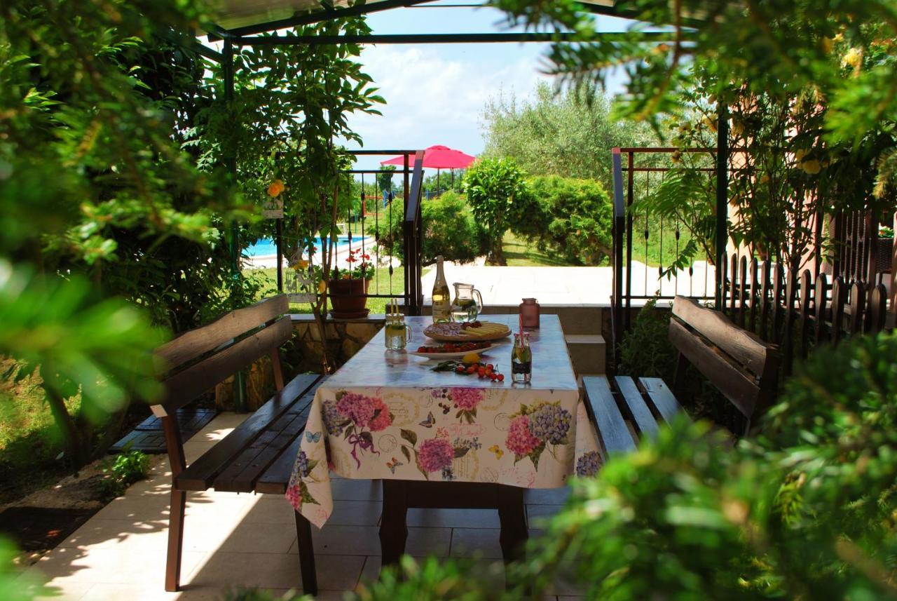 Villa Dorina Barban Exterior photo