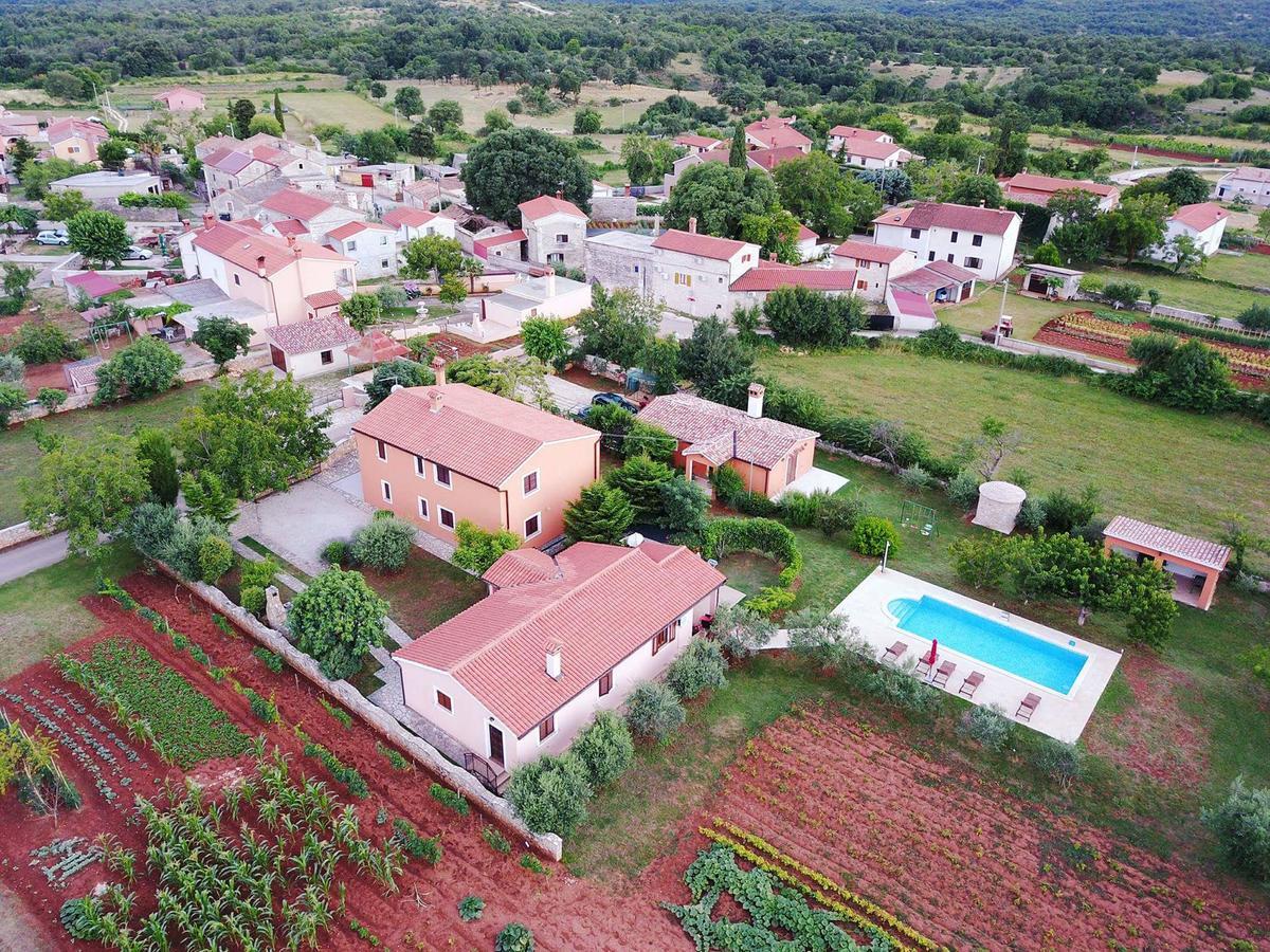 Villa Dorina Barban Exterior photo