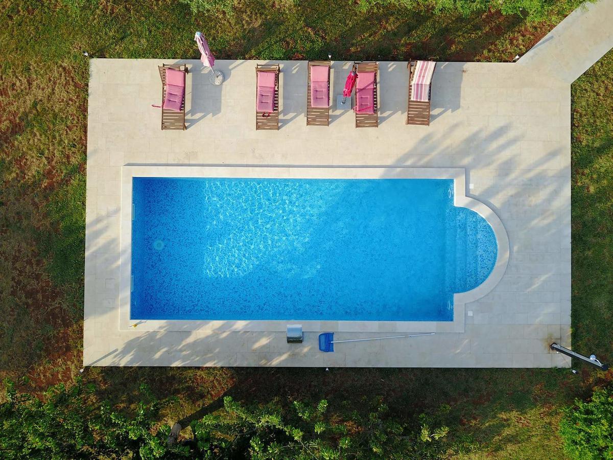 Villa Dorina Barban Exterior photo