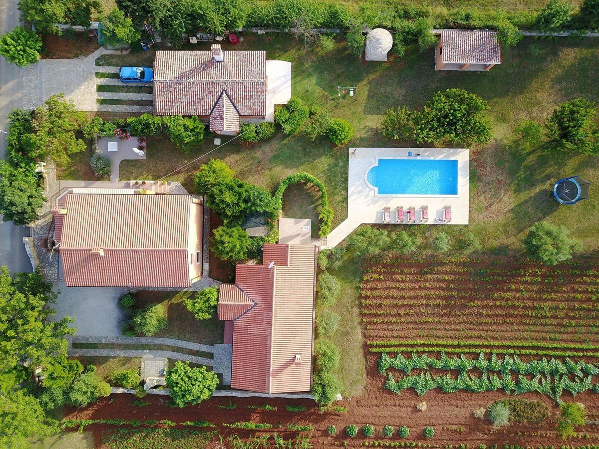 Villa Dorina Barban Exterior photo